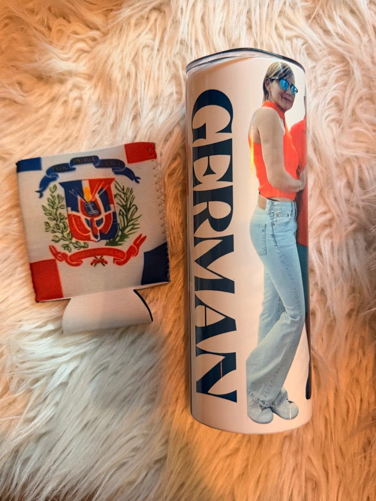 Taza y termo personalizados con nombre y diseño dominicano